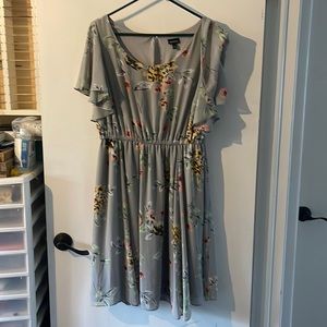 Flowing slightly Below Knee Torrid Dress